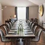 Steigenberger Hotel Herrenhof 